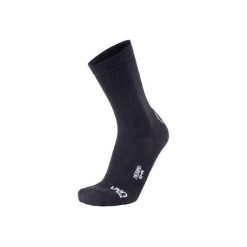 Skarpety UYN Merino Socks Black White. Czarne legginsy sportowe męskie UYN, bez wzorów, z wełny, do piłki nożnej. Za 79.99 zł.