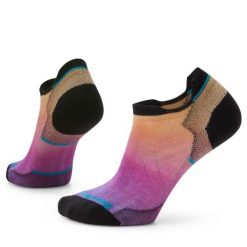 Skarpety Biegowe Damskie Smartwool Run Zero Cushion Ombre Print Low Ankle Socks. Skarpety damskie Smartwool, bez wzorów, z wełny. Za 99.99 zł.