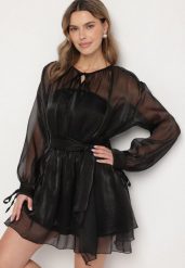 Czarna Sukienka Ozdobiona Wiązaniem i Paskiem Nivoren. Czarne sukienki dla dziewczynek Born2be, bez wzorów, eleganckie, bez ramiączek, długie. Za 139.99 zł.