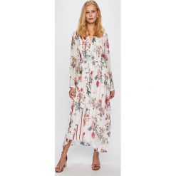 Silvian Heach - Sukienka. Białe sukienki damskie Silvian Heach, m, bez wzorów, z materiału, casualowe, bez kołnierzyka, bez ramiączek. W wyprzedaży za 549.90 zł.