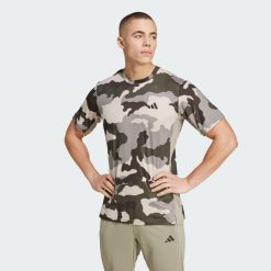 Koszulka Train Essentials Camo Allover Print. Szare buty sportowe męskie Adidas, s, bez wzorów, z materiału, bez kołnierzyka, bez ramiączek, na fitness i siłownię. Za 159.00 zł.