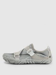 4F Buty do wody BALTROCK damskie - szare 40. Szare obuwie sportowe damskie 4f, bez wzorów, z gumy, trekkingowe. W wyprzedaży za 99.99 zł.