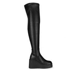 Kozaki DeeZee. Czarne kozaki damskie DeeZee, bez obcasa, na koturnie. Za 249.99 zł.