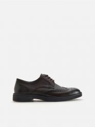 Skórzane półbuty - ciemnobrązowy. Brązowe eleganckie półbuty Reserved, ze skóry, eleganckie, bez zapięcia. Za 319.99 zł.