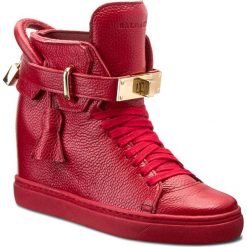 Sneakersy BALDACCINI - 803000-C Czerwony Groch. Czerwone półbuty damskie Baldaccini, z aplikacjami, z materiału, bez obcasa, na koturnie, bez zapięcia. W wyprzedaży za 269.00 zł.