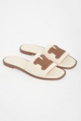 Klapki damskie skórzane Caucaso MAX MARA BEACHWEAR. Klapki damskie Max Mara Beachwear, bez wzorów, bez obcasa. Za 979.00 zł.