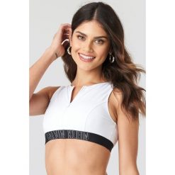 Calvin Klein Open Back Crop Top - White. Topy damskie marki Calvin Klein. Za 222.95 zł.