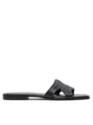KARL LAGERFELD Klapki KL85408 Czarny. Czarne klapki damskie KARL LAGERFELD, bez wzorów, ze skóry, bez obcasa. Za 339.99 zł.