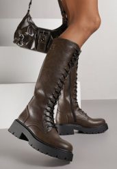 Brązowe Kozaki VICES Typu Workery w Grungowym Stylu Unalira. Brązowe kozaki damskie Renee, z jeansu, bez obcasa, na płaskiej podeszwie. Za 169.99 zł.
