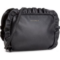 Torebka COCCINELLE - AV3 Pochette E5 AV3 55 89 12 Noir 001. Listonoszki damskie marki Coccinelle. W wyprzedaży za 589.00 zł.