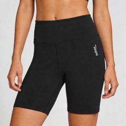 Krótkie legginsy Softee Session w kolorze czarnym. Czarne legginsy damskie Softee, s, bez wzorów, z elastanu, z podwyższonym stanem, krótkie, na fitness i siłownię. Za 160.99 zł.