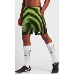 Nike Spodenki męskie Dry Short SQD CL WZ zielone r. M. Krótkie spodenki sportowe męskie marki Nike. Za 71.44 zł.