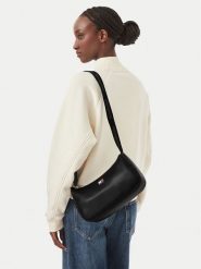 Tommy Jeans Torebka Tjw Daily Elevated Shoulder Bag AW0AW19041 Czarny. Czarne torebki do ręki damskie Tommy Jeans, bez wzorów, z jeansu, bez dodatków. Za 369.99 zł.