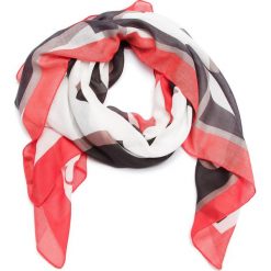 Chusta GUESS - AW8056 POL03 GST. Szaliki i chusty damskie marki Guess. Za 219.00 zł.