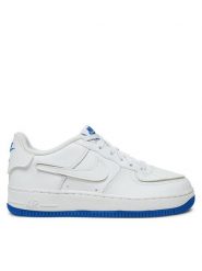 Nike Sneakersy Af1/1 (GS) DB4545 105 Biały. Białe buty sportowe dziewczęce Nike, bez wzorów, ze skóry, bez zapięcia. Za 359.99 zł.