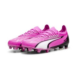 Damskie buty piłkarskie ULTRA ULTIMATE FG/AG PUMA Poison Pink White Black. Białe obuwie sportowe damskie Puma, bez wzorów, do piłki nożnej. W wyprzedaży za 502.75 zł.