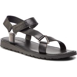 Sandały TOMMY HILFIGER - Strappy Leather Sandal FM0FM02119 Black 990. Klapki męskie marki Tommy Hilfiger. Za 299.00 zł.