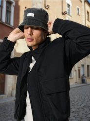 Kapelusz bucket hat - szary. Szare czapki i kapelusze męskie Sinsay, bez wzorów. W wyprzedaży za 13.99 zł.