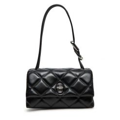 Torebka Marc Jacobs. Czarne torebki do ręki damskie Marc Jacobs, bez wzorów, klasyczne, bez dodatków. Za 1,529.00 zł.