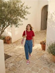 Bawełniana koszulka z gęstego splotu Interlock - czerwony. Czerwone t-shirty damskie Sinsay, l, bez wzorów, z bawełny, bez kołnierzyka. Za 25.99 zł.