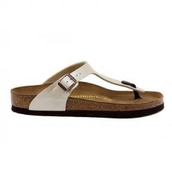 Japonki damskie Birkenstock 943871. Białe klapki damskie Birkenstock, bez wzorów, z materiału, sportowe, bez obcasa. Za 639.00 zł.