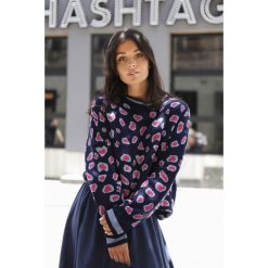 Sweter w cętki bk029. Białe swetry damskie BEE, m, bez wzorów, klasyczne, bez kołnierzyka, bez ramiączek, bez kaptura. Za 129.00 zł.