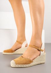 Brązowe Sandały Espadryle na Koturnie w Stylu Boho Merilwena. Brązowe sandały damskie Born2be, bez wzorów, bez obcasa, na koturnie, bez zapięcia. Za 89.99 zł.