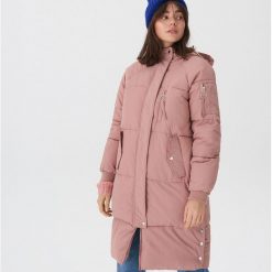 Pikowany płaszcz oversize - Różowy. Czerwone płaszcze damskie House. Za 359.99 zł.