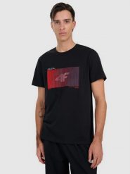 4F T-shirt regular z nadrukiem męski - czarny XXL. Czarne t-shirty męskie 4f, m, bez wzorów, z bawełny, bez kołnierzyka. W wyprzedaży za 39.99 zł.