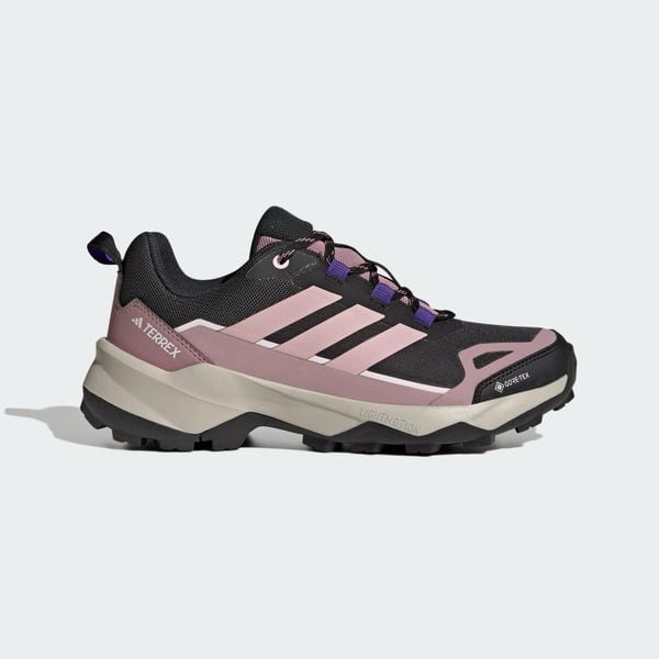 Buty Terrex Skychaser AX5 GORE-TEX Hiking. Czarne trekkingi damskie Adidas, wspinaczkowe, gore-tex. Za 449.65 zł.