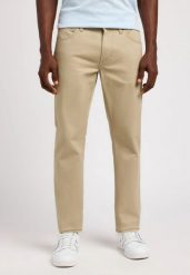 MESKIE SPODNIE MATERIALOWE LEE DAREN ZIP FLY KANSAS CITY KHAKI 112349219. Brązowe spodnie materiałowe męskie Lee, l, bez wzorów, z materiału. Za 219.99 zł.