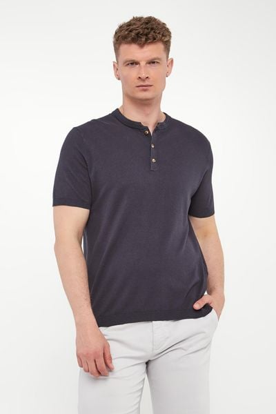 T-shirt męski z lnem LIU JO. T-shirty męskie Liu Jo, m, bez wzorów, bez kołnierzyka. W wyprzedaży za 415.20 zł.