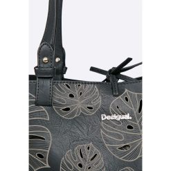 Desigual - Torebka. Torby na ramię damskie marki Desigual. W wyprzedaży za 199.90 zł.