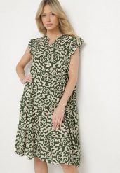Zielona Bawełniana Sukienka o Rozkloszowanym Kroju w Ornamentalny Wzór Zalimea. Zielone sukienki damskie Born2be, na co dzień, l, bez wzorów, z bawełny, eleganckie, bez kołnierzyka, bez ramiączek, midi, kopertowe. Za 44.99 zł.