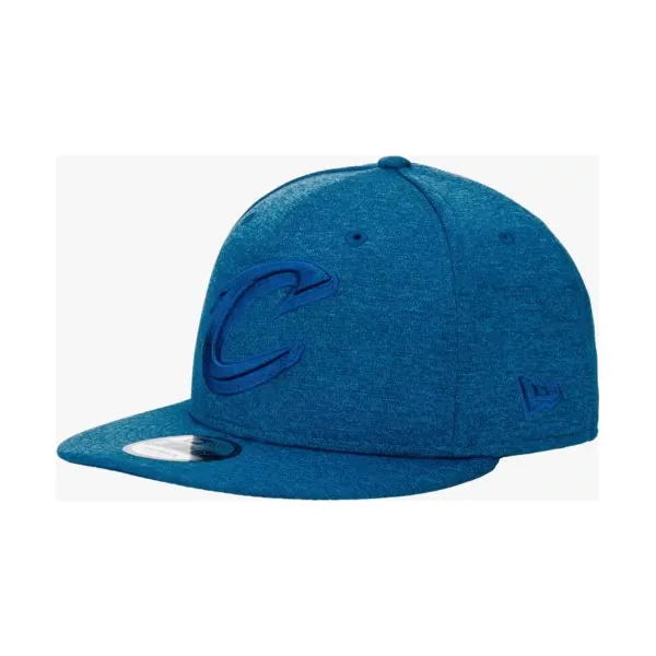 New Era Czapka Nba Shadowtech Clecav Sbb 950 , niebieski, rozmiar SM. Niebieskie czapki i kapelusze męskie New Era, bez wzorów, z materiału. W wyprzedaży za 129.99 zł.