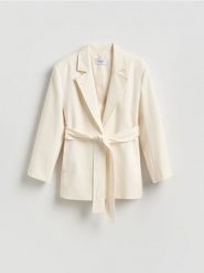 Marynarka z paskiem - złamana biel. Żakiety damskie Reserved, l, bez wzorów, z tkaniny. Za 299.99 zł.