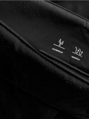 Spodnie water-repellent z ociepleniem - czarny. Czarne spodnie materiałowe damskie Reserved, l, bez wzorów, z tkaniny, z podwyższonym stanem. W wyprzedaży za 199.99 zł.