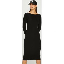 Calvin Klein - Sukienka. Sukienki damskie marki Calvin Klein. W wyprzedaży za 499.90 zł.
