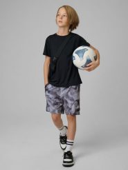 4F Spodenki sportowe szybkoschnące chłopięce - szare 122/128 (6-8 lat). Szare szorty dla chłopców 4f, bez wzorów, z materiału, sportowe. Za 69.99 zł.