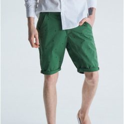 Szorty z nadrukiem - Zielony. Szorty męskie marki Cropp. Za 79.99 zł.