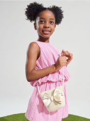 Mała pleciona torebka z kokardą 3D - kremowy. Białe torby i plecaki dziecięce Sinsay, małe. Za 15.99 zł.