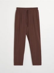 Wiskozowe spodnie straight leg - brązowy. Brązowe spodnie materiałowe damskie Sinsay, l, bez wzorów, z wiskozy. Za 29.99 zł.