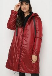 Bordowa Kurtka o Długim Kroju z Kapturem Ściągaczami i Kieszeniami Salornia. Czerwone kurtki damskie Born2be, na zimę, l, bez wzorów, z jeansu, z kapturem. Za 209.99 zł.