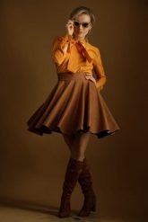 Spódnica Karmelowa. Brązowe spódnice damskie Hultaj Polski, l, bez wzorów, z dzianiny, z podwyższonym stanem. Za 249.00 zł.