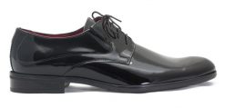 Czarne lakierki męskie Modini T220. Czarne eleganckie półbuty Modini Moda Męska, z lakierowanej skóry, klasyczne, bez zapięcia. W wyprzedaży za 333.00 zł.