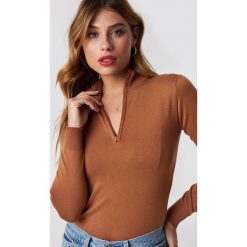 NA-KD Trend Sweter z suwakiem - Brown. Brązowe swetry damskie NA-KD Trend, z materiału. Za 141.95 zł.