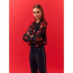 ELEGANCKA BLUZKA SZYFONOWA. Bluzki damskie marki TOP SECRET. Za 139.99 zł.