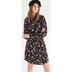 Sukienka w kwiaty - Wielobarwn. Sukienki damskie marki Sinsay. Za 49.99 zł.