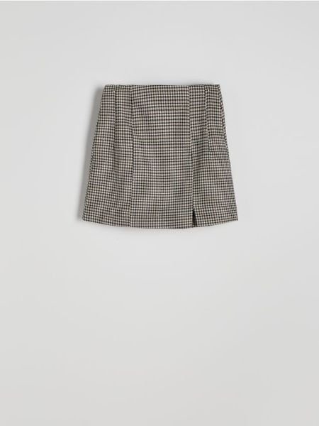 Spódnica mini z wiskozą - wielobarwny. Spódnice damskie Reserved, l, bez wzorów, z tkaniny, mini, dopasowane. W wyprzedaży za 69.99 zł.
