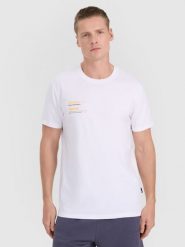 4F T-shirt regular z nadrukiem męski - biały XXL. Białe koszulki sportowe męskie 4f, m, bez wzorów, z bawełny, bez kołnierzyka, bez ramiączek. W wyprzedaży za 49.99 zł.